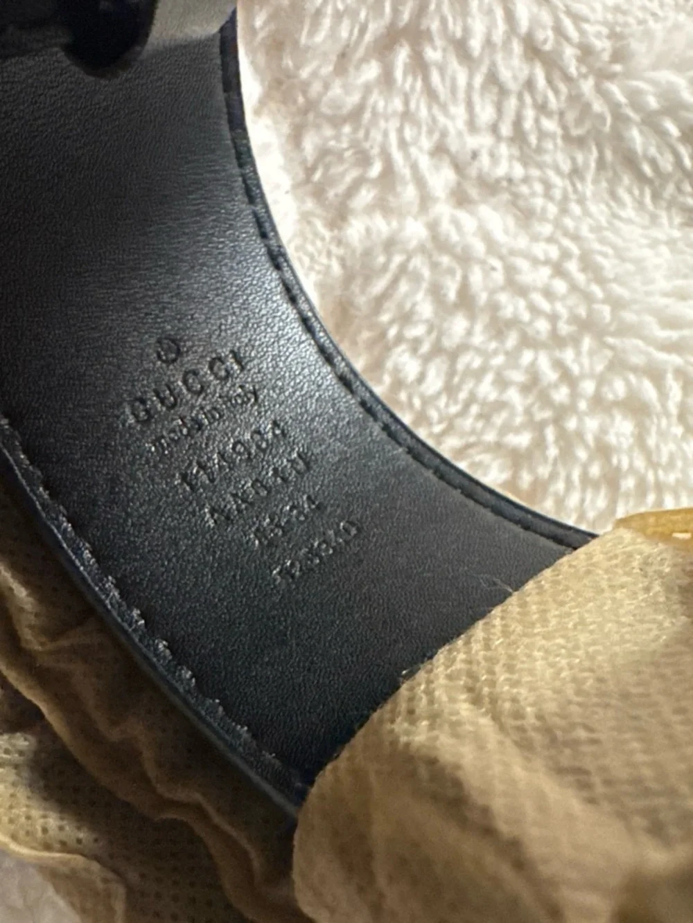 Gucci unisex size